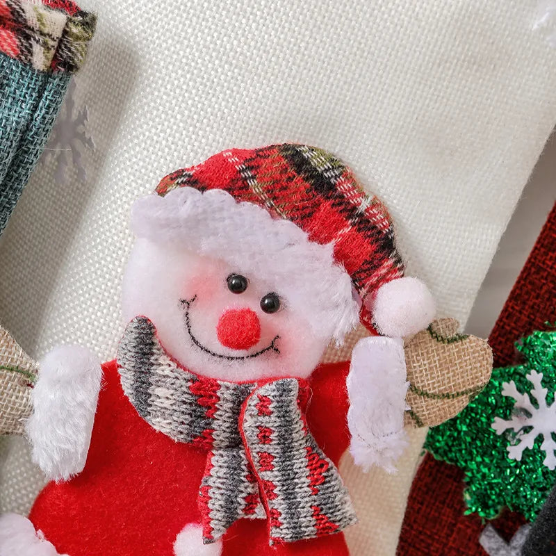 Lot de Chaussettes de Noël – Modèles Père Noël, Bonhomme de Neige, Ours et Renne, Décorations Festives en Peluche pour Cadeaux et Friandises Vibella