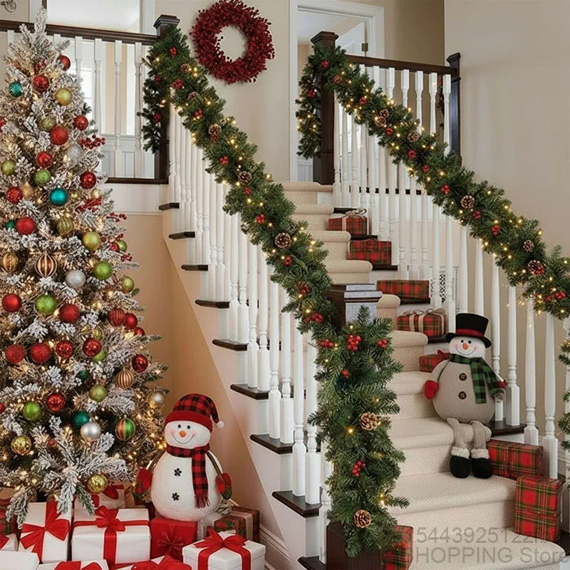 Guirlande de Noël 2,7 m – Couronne Lumineuse avec Cônes de Pin et Baies Rouges, Décoration Artificielle pour les Fêtes d’Hiver Vibella