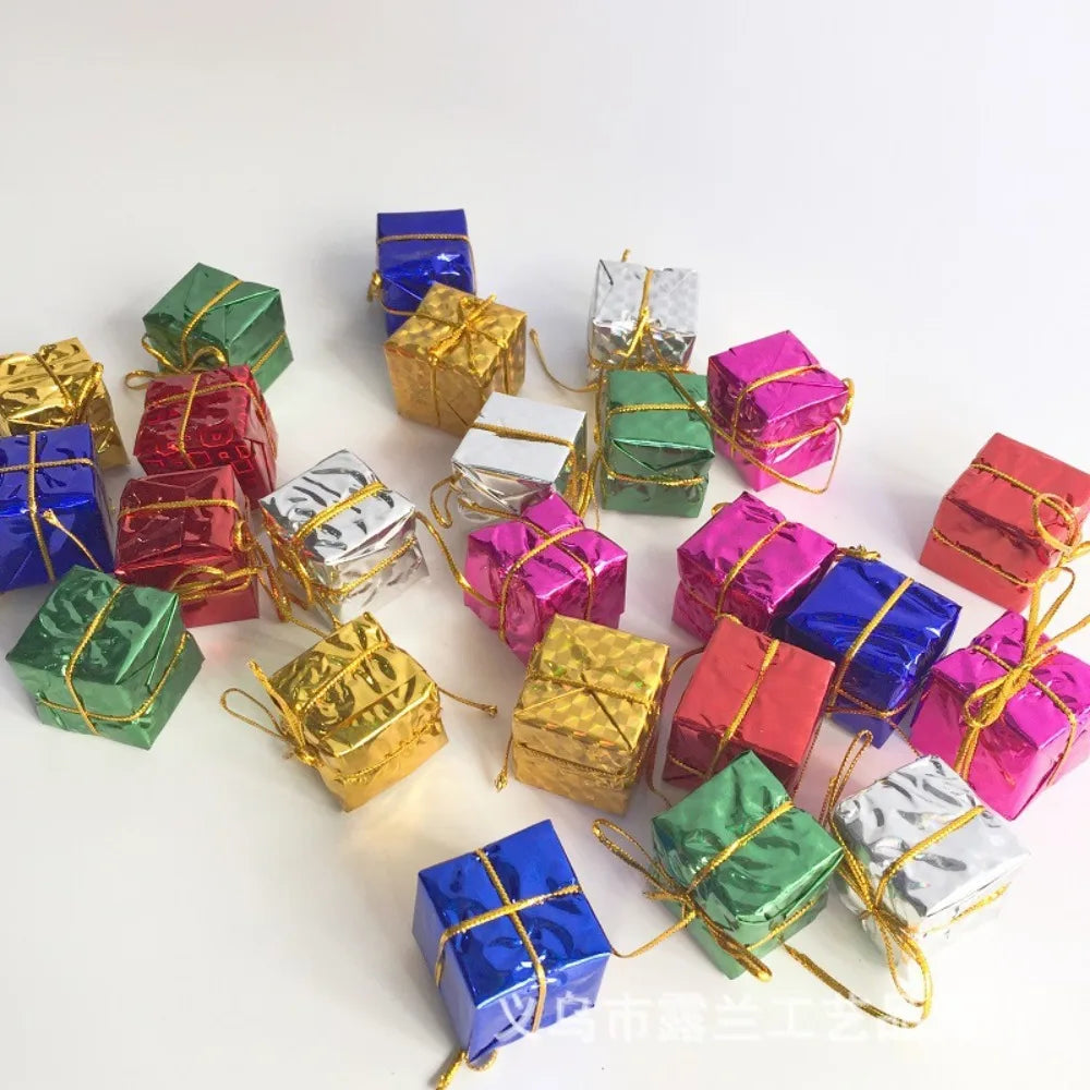 Mini Décorations de Noël – Cônes de Pin, Nœuds, Père Noël, Bonbons et Pendants en Mousse pour Sapin DIY Vibella